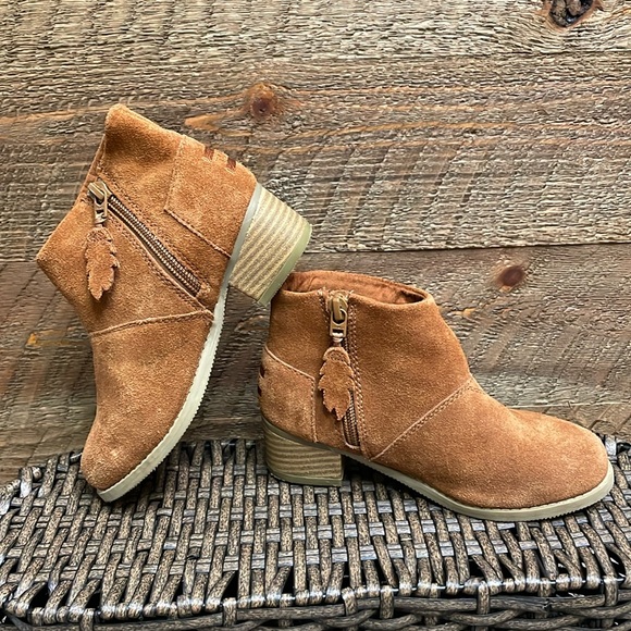 Toms Other - Toms Girls’ Youth Leila Cognac Suede Side Zip Block Heel Boots Size 12.5
